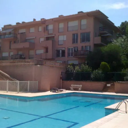 - 40 M2 * Saint-Tropez