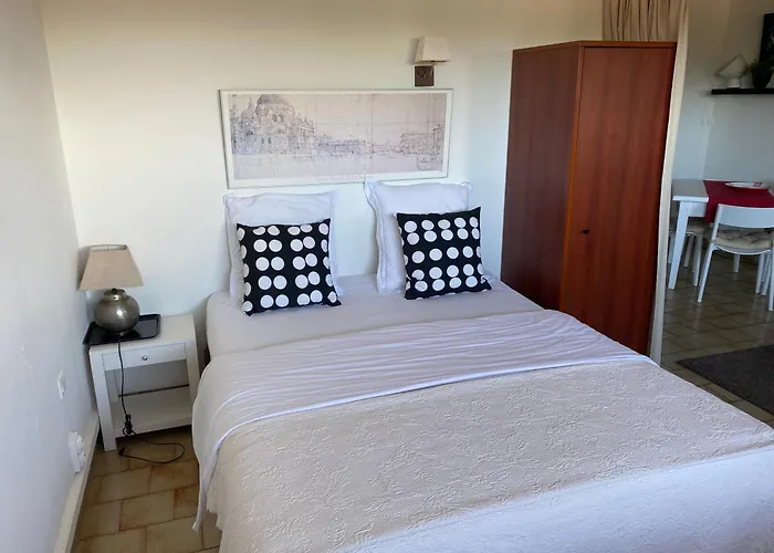 Apartamento - 40 M2 *